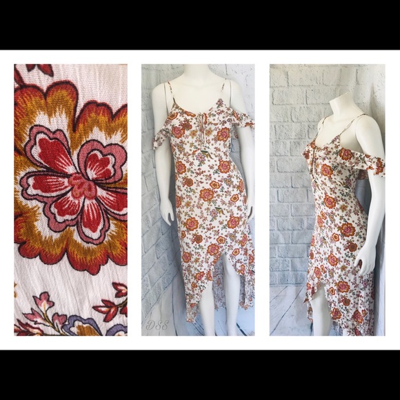 5 ⭐️ Marigold Floral  Maxi Dress - Picture 6 of 7